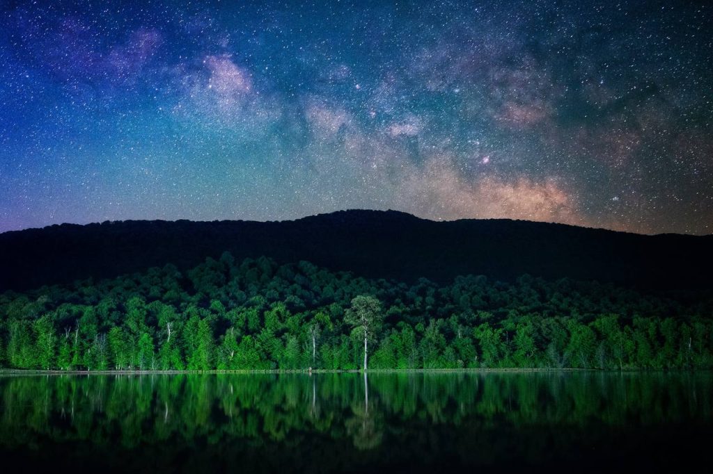 دریاچه الندان در شب